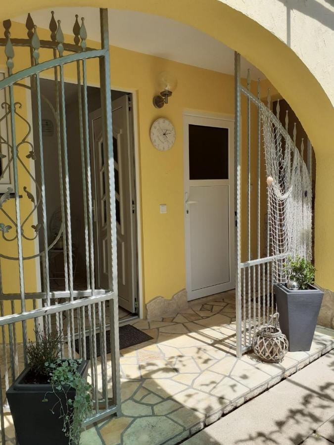 Apartments Familie Vujec Skrbčići Exteriér fotografie